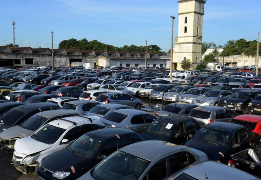 Vítimas de roubo e furto terão até 90 dias para retirar veículos no pátio sem taxas de reboque