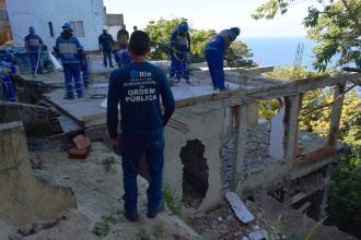 Construções irregulares são demolidas na favela do Vidigal; veja vídeo