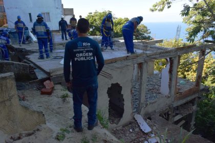 Construções irregulares são demolidas na favela do Vidigal; veja vídeo