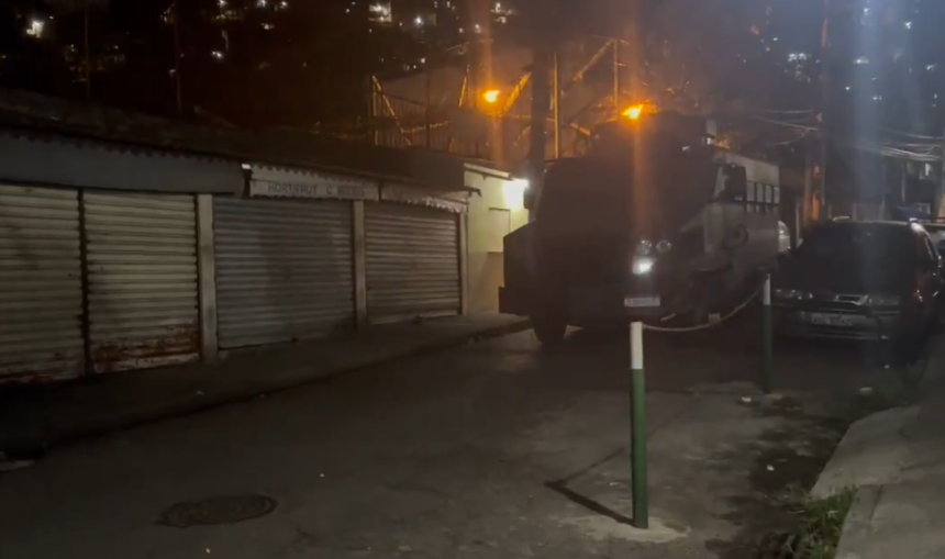 Nove escolas são fechadas durante operação da PM no Morro dos Macacos; vídeo