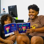 Projeto 'Leituras na Favela' leva o poder da literatura para o Complexo da Maré