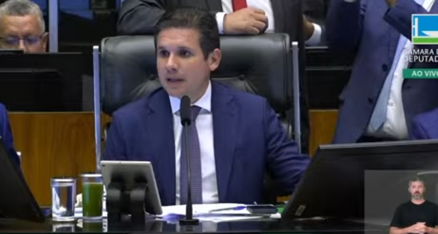 Câmara aprova projeto que aumenta número de deputados para 531