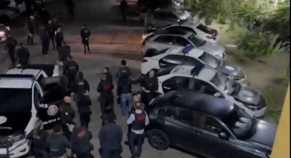MP faz buscas por traficantes do Comando Vermelho acusados de tortura em Teresópolis