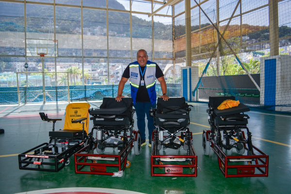 O esporte é uma importante ferramenta de inclusão para pessoas com algum tipo de deficiência — quase 9% da população brasileira. E o estado vai receber três importantes iniciativas em maio, por meio da Superintendência de Desportos (Suderj): o Festival Paralímpico, no dia 24; o Núcleo de Esporte Adaptado (30); e as seletivas das Paralimpíadas Escolares (31).