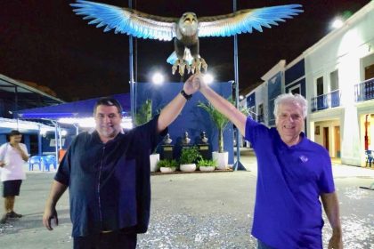 O presidente da Portela, Fábio Pavão, e seu vice, o ex-presidente Luís Carlos Magalhães: a dupla anunciou, no início da tarde desta segunda-feira (05), que desistiu da candidatura ao comando da azul e branca de Madureira