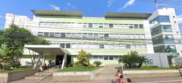 Hospitais de Campos alegam dívida de R$ 100 milhões por falta de repasses; prefeitura nega