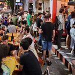 Um dos bares da Rua Arnaldo Quintela, o coração do "fervo" de Botafogo: vereador quer considerar a área de especial interesse turístico e cultural, apesar da reclamação de moradores sobre o barulho e a ocupação indevida das calçadas