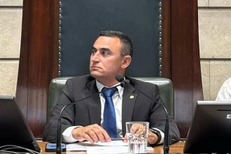 Willian Coelho, do nanico DC, é o vice e está cotado, pelos colegas de plenário, para a presidência da Câmara do Rio quando o atual comandante Carlo Caiado (PSD) deixar o posto