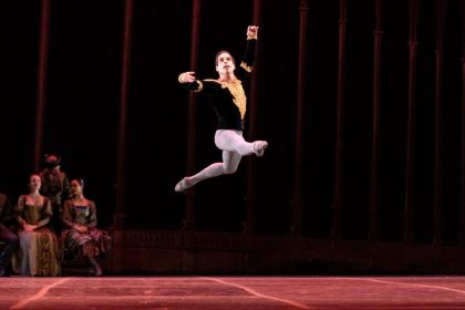 Theatro Municipal tem 90% dos bailarinos do Lago dos Cisnes formado na Escola Maria Olenewa