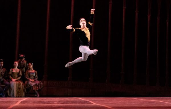 Theatro Municipal tem 90% dos bailarinos do Lago dos Cisnes formado na Escola Maria Olenewa