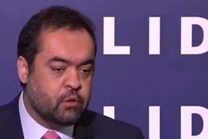 O governador Cláudio Castro (PL) em Nova York: a Assembleia Legislativa está na expectativa das mudanças que fará quando voltar da viagem