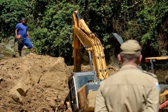Prefeitura de Petrópolis participa de reunião de ações contra chuvas no município
