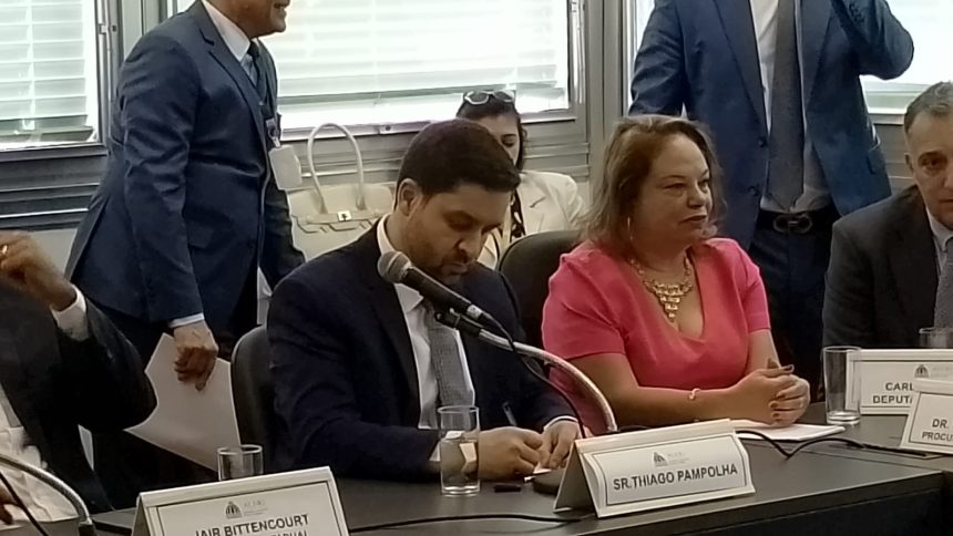 o vice-governador Thiago Pampolha, já quase um conselheiro do Tribunal de Contas: sabatina da Assembleia Legislativa virou uma grande sessão de homenagens