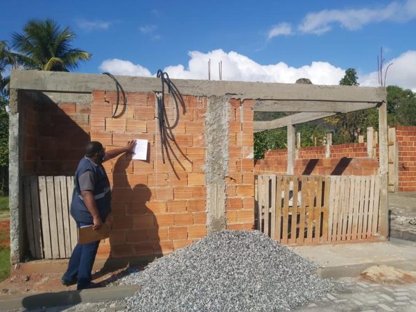 Lei da 'mais-valia, mais-valerá': legalização de construções irregulares não pode ser regra 48 Obras no município do Rio