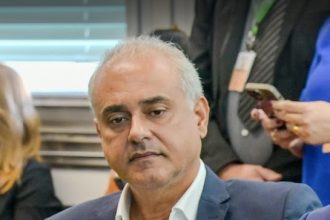 Alerj aprova criação de secretaria feita por Castro para Jair Bittencourt