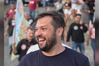 O deputado Júlio Rocha (Agir), um dos três nomes já cogitados na Assembleia para assumir o comando quando Rodrigo Bacellar deixar a casa para substituir o governador Cláudio Castro