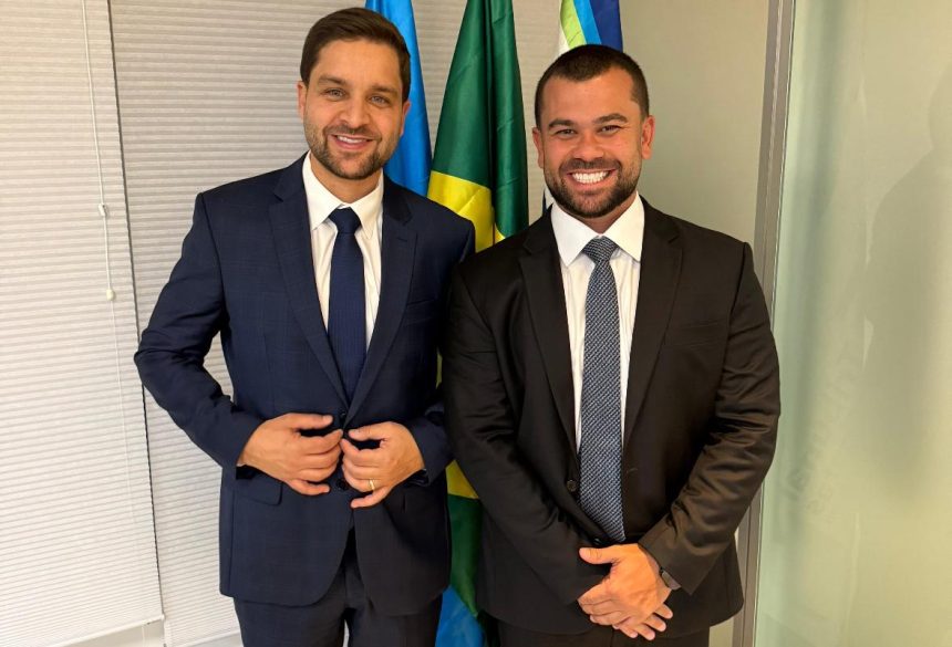 O agora conselheiro do Tribunal de Contas do Estado Thiago Pampolha e o primo, Felipe, herdeiro da família na política da Zona Oeste