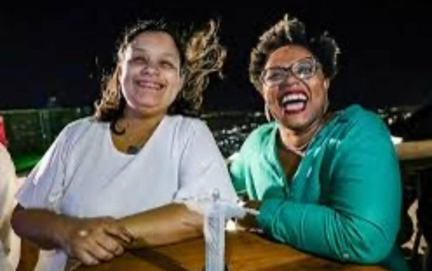 Eliane Cacique (à esquerda), com a secretária de Meio Ambiente e Clima da Prefeitura do Rio, Tainá de Paula: sub na pasta teve os direitos suspensos no PT por suspeita de fraude em filiações