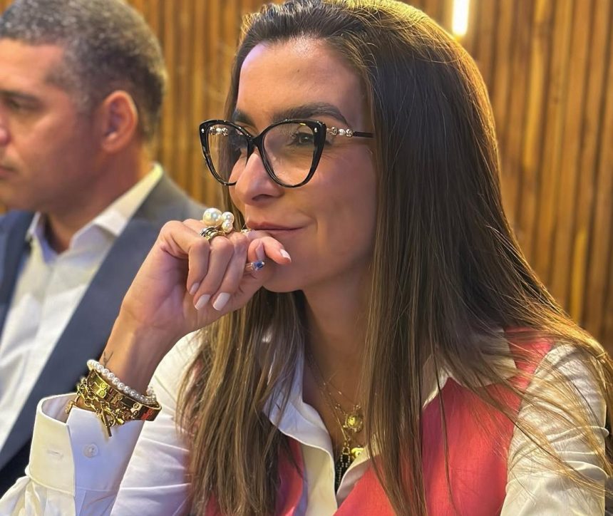 Talita Galhardo, fiel da balança na Comissão de Segurança Pública da Câmara do Rio, está sendo procurada pelos governistas: tentativa de aprovação de um parecer conjunto ainda nesta segunda-feira, para levar o projeto que regulamenta a Guarda armada o mais rápidamente possível