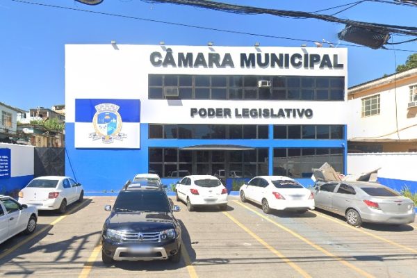 Decisão judicial barra atos do presidente da Câmara de Belford Roxo