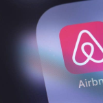 A discussão sobre o projeto de lei para regulamentar plataformas de aluguel por temporada — o Airbnb —, ganha um novo capítulo na Câmara de Vereadores do Rio. Desta vez, a proposta será discutida com representantes da Polícia Civil e Polícia Militar. A próxima reunião da comissão especial para debater a questão será no dia 12 de maio, segunda-feira.