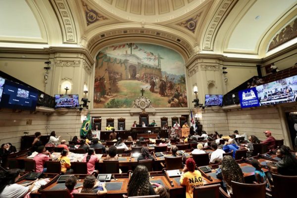 Situação dos ambulantes, camelôs e informais é tema de debate na Câmara 52 Situação dos ambulantes, camelôs e informais é tema de debate na Câmara