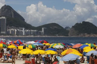 Decreto com nova versão das regras para a orla é publicado no Rio