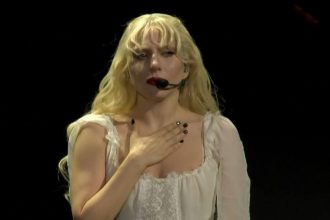 Lady Gaga soube pela imprensa da ameaça de atentado a bomba em Copacabana