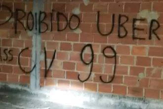 'Os donos das rua': proibições e taxas impostas por criminosos se espalham pelo Rio
