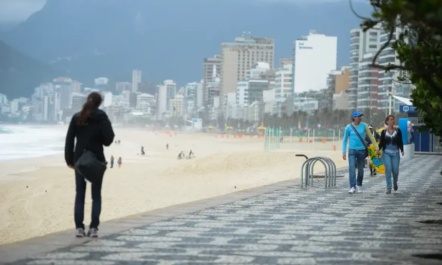 Bota casaco, tira casaco: Rio terá momentos de frio e calor neste fim de semana