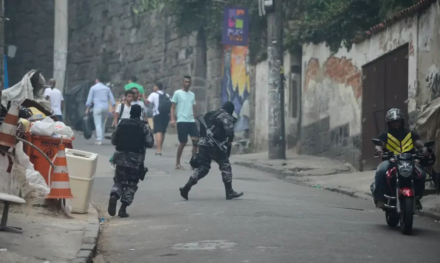 Escolas sob fogo cruzado: como a violência armada tem ameaçado a educação no Rio