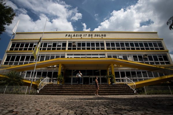 CCJ da Alerj aprova reconhecimento de calamidade financeira na saúde de Volta Redonda 57 CCJ da Alerj aprova reconhecimento de calamidade financeira na saúde de Volta Redonda