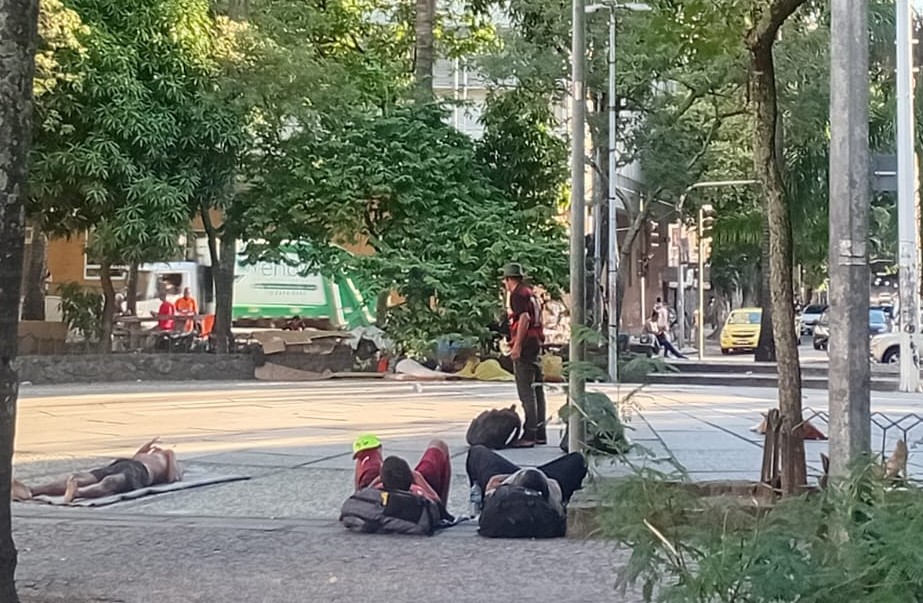 A Praça da Cruz Vermelha e o Centro do Rio que pede socorro 63 A Praça da Cruz Vermelha e o Centro do Rio que pede socorro