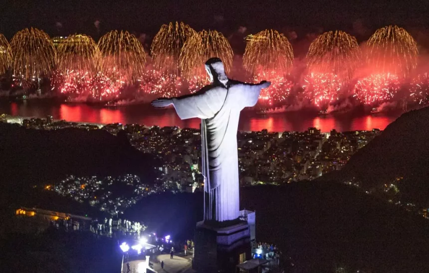 Castro sanciona lei que declara Jesus Cristo guardião do Estado do Rio