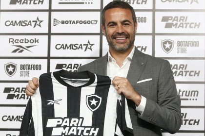 Campeão brasileiro e da Libertadores, ex-técnico do Botafogo vai ganhar mais uma medalha: a Tiradentes