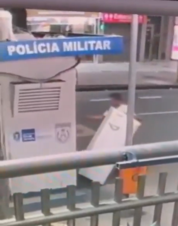 Nem a PM escapou: ladrões furtam geladeira de dentro de cabine em Ipanema