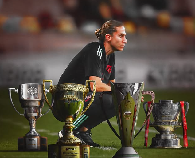 Filipe Luís vai ser condecorado com a Medalha Tiradentes, maior honraria da Alerj