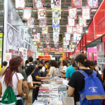 Bienal do Livro bate recorde de público e esgota ingressos no segundo dia