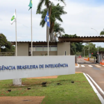 PF indicia Jair Bolsonaro, Carlos e Ramagem no inquérito da “Abin Paralela”