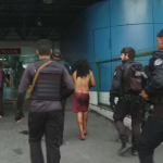 Maior ladrão de bancos do Rio é preso durante operação da polícia no Complexo do Lins