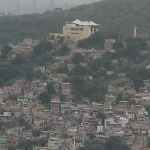 Polícia faz operação contra controle do Comando Vermelho sobre internet em favelas do Rio