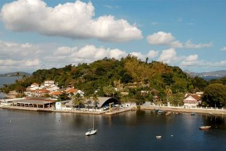 Expansão das favelas na Ilha de Paquetá acende alerta entre moradores