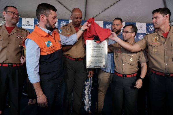 Em primeiro ato como governador em exercício, Bacellar lança novas unidades dos Bombeiros e da PM em Campos 47 Novas unidades dos Bombeiros e da PM são inauguradas em Campos
