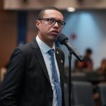 Deputado chama MST de terrorista e tensiona debate na Alerj