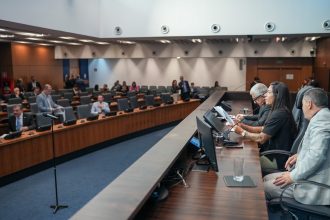 Homenagem a vítimas de Israel avança na Alerj sob críticas da esquerda