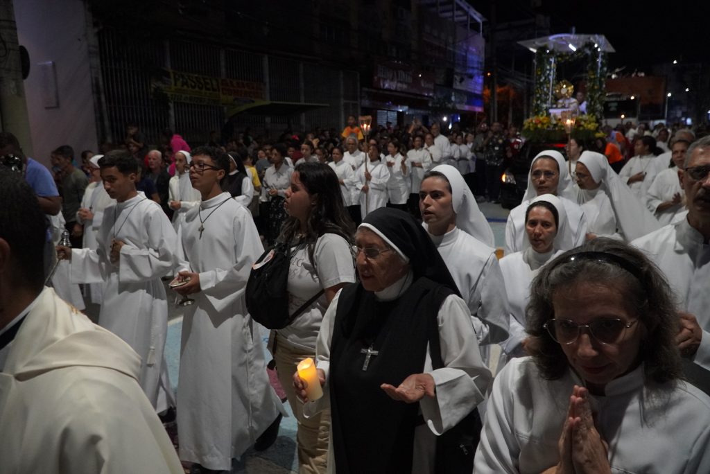 Tradição e fé: tapetes de sal coloridos tomam ruas do estado no Corpus Christi 62 Santa Missa Procissao Corpus Christi Igreja Matriz de Sao Goncalo Prefeito Capitao Nelson 30 05 2024 Foto Renan Otto 6
