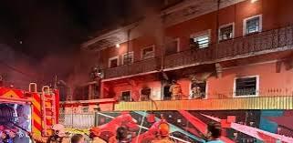 O incêndio num casarão da Rua Taylor, na Lapa, provocou a morte de duas pessoas e deixou seis feridas e 40 desabrigadas: fogo começou com tentativa de feminicídio