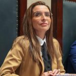 Fiel da balança na Comissão de Segurança, Talita Galhardo (PSDB), assinou, com Felipe Boró (PSD), o parecer favorável à emenda e liberou o projeto que impõe regras para o uso de armas pela Guarda Municipal pode ir à votação