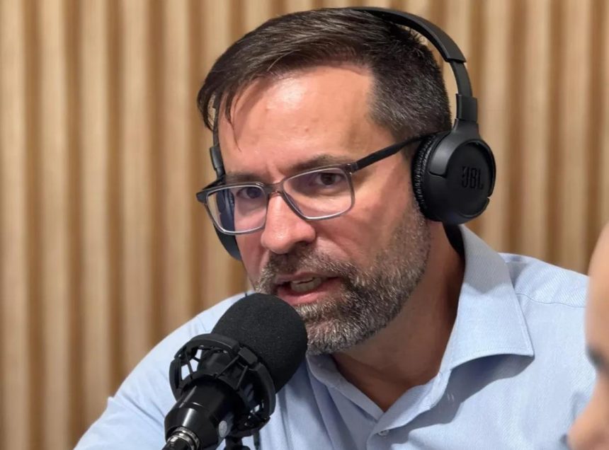 O vereador Vitor Hugo (MDB), que viu Paes ironizar o seu projeto nas redes sociais, virou alvo dos oposicionistas da Câmara: busca de descontentes para aumentar a bancada e conseguir barrar propostas e atrasar projetos de interesse do governo