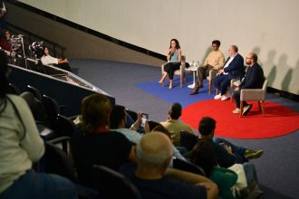 MultiRio lança documentário e reacende debate sobre mídia e juventude